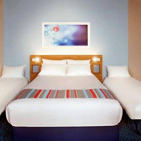 Travelodge Tunbridge Wells Eksteriør bilde